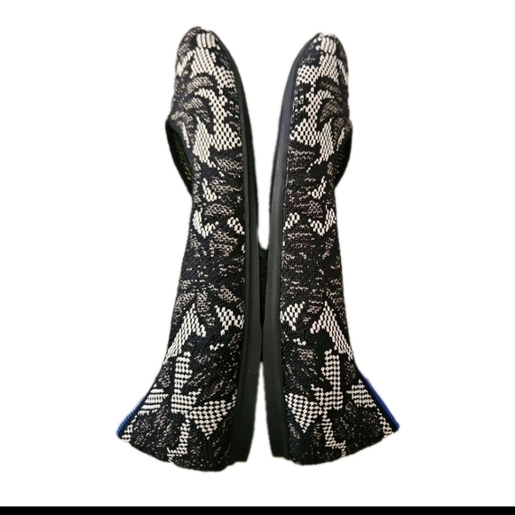 Rothys The Flat Black And White Chantilly Lace Loafer 10 - Picture 8 of 11